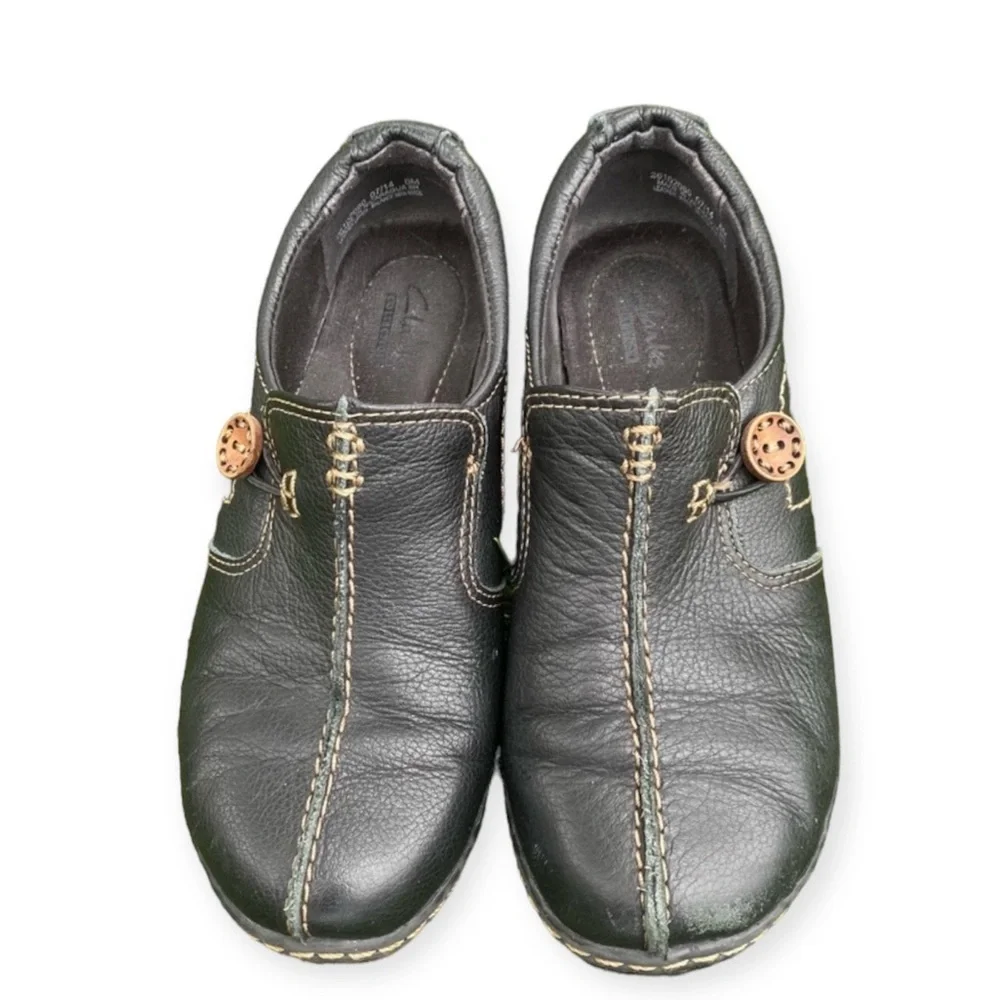 Clarks Shoes Women’s Size 6M Black Slip On Loafers Flats‎ Leather Uppers